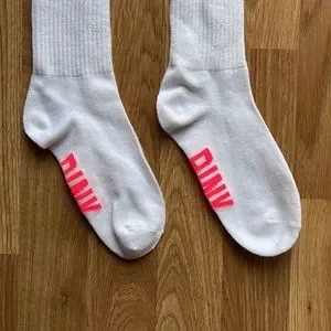 Lot De 2 Paires De Chaussettes Victoria's Secret PINK - Taille Unique - Haute Mi-mollet Ou Genou